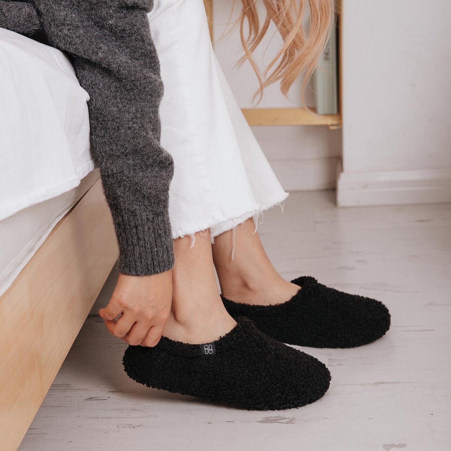 Curly Faux Fur Memory Foam Slippers