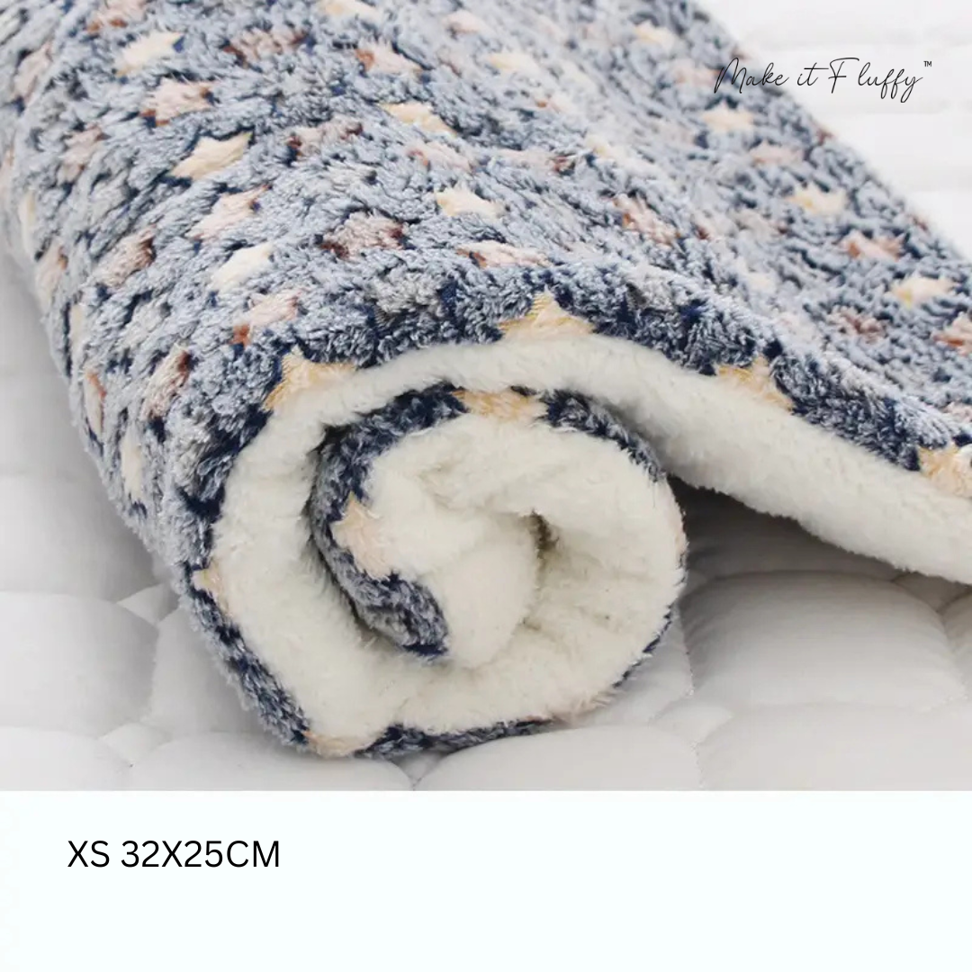 Cozy Calming Cat Blanket โ Soft Plush Pet Comfort Throw