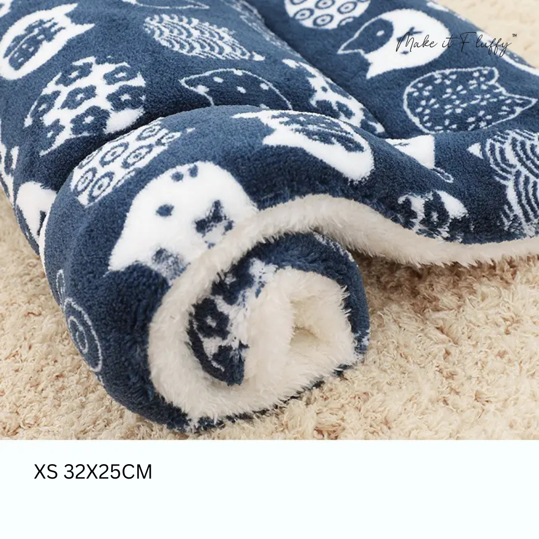 Cozy Calming Cat Blanket – Soft Plush Pet Comfort Throw